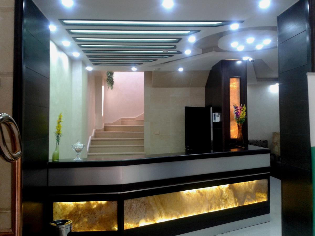 Queen Plaza Hotel เฮบรอน ภายนอก รูปภาพ